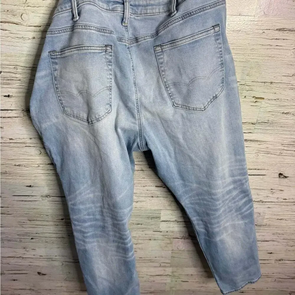American Eagle Outfitters Light Blue Men's Relaxed Jeans athletic fit size 40